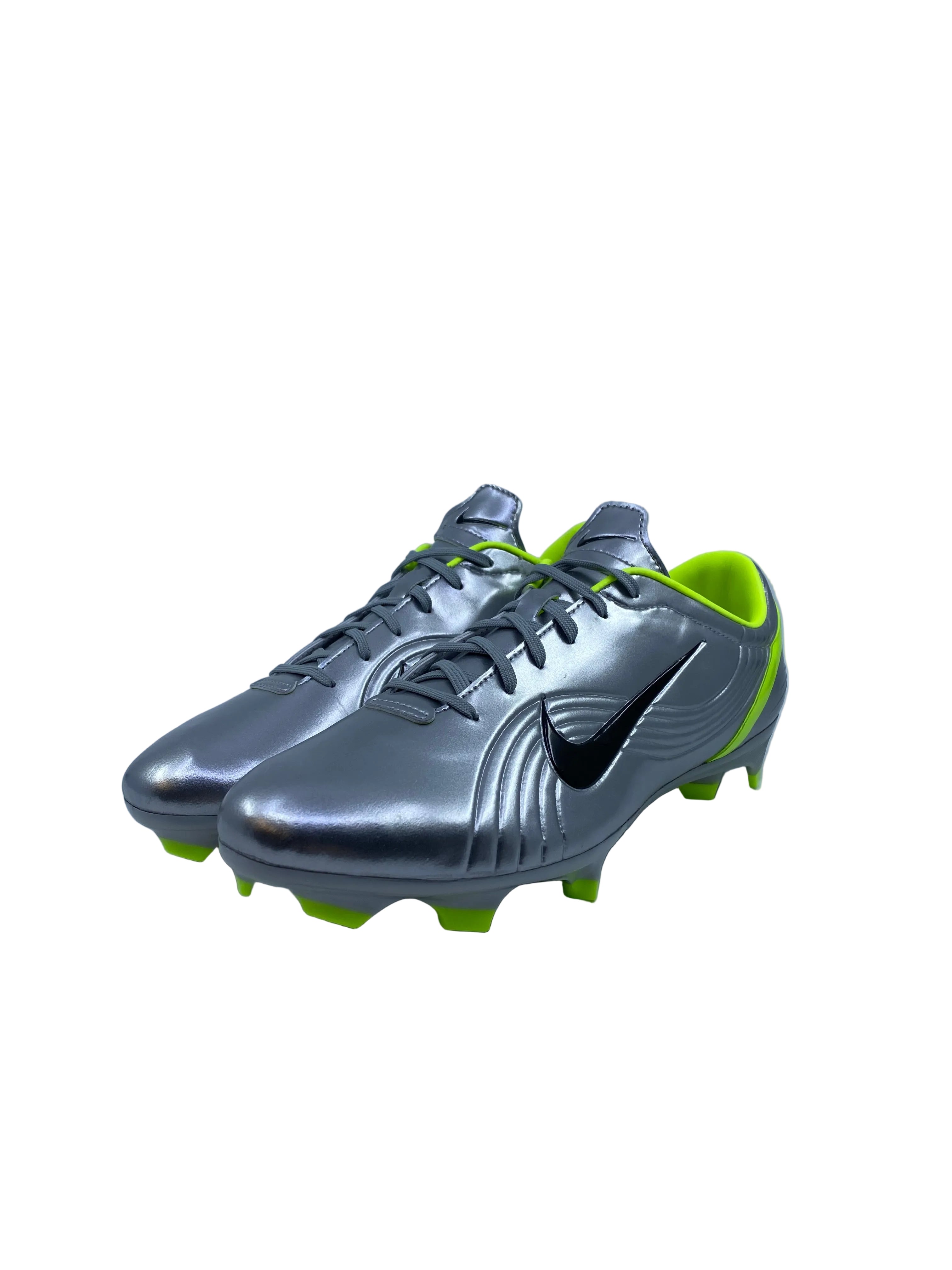 r9 cleats