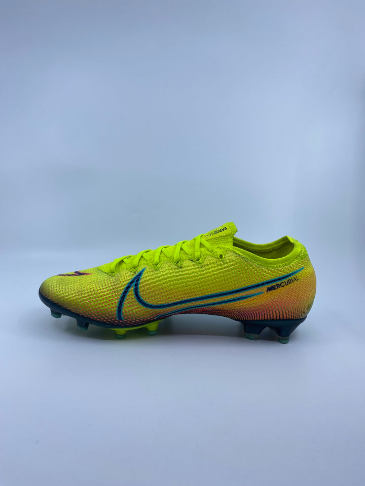 Nike Mercurial Vapor 13 - Size 40