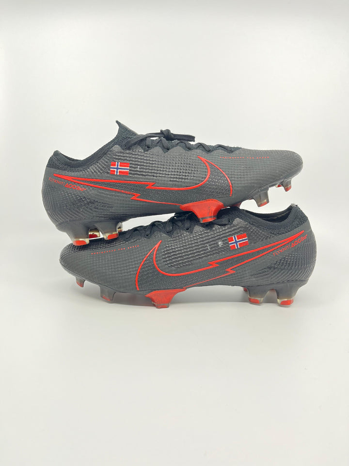 Nike Mercurial Vapor 13 - Size 42