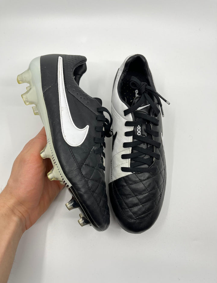 Nike Tiempo Legend 5 - Size 40,5