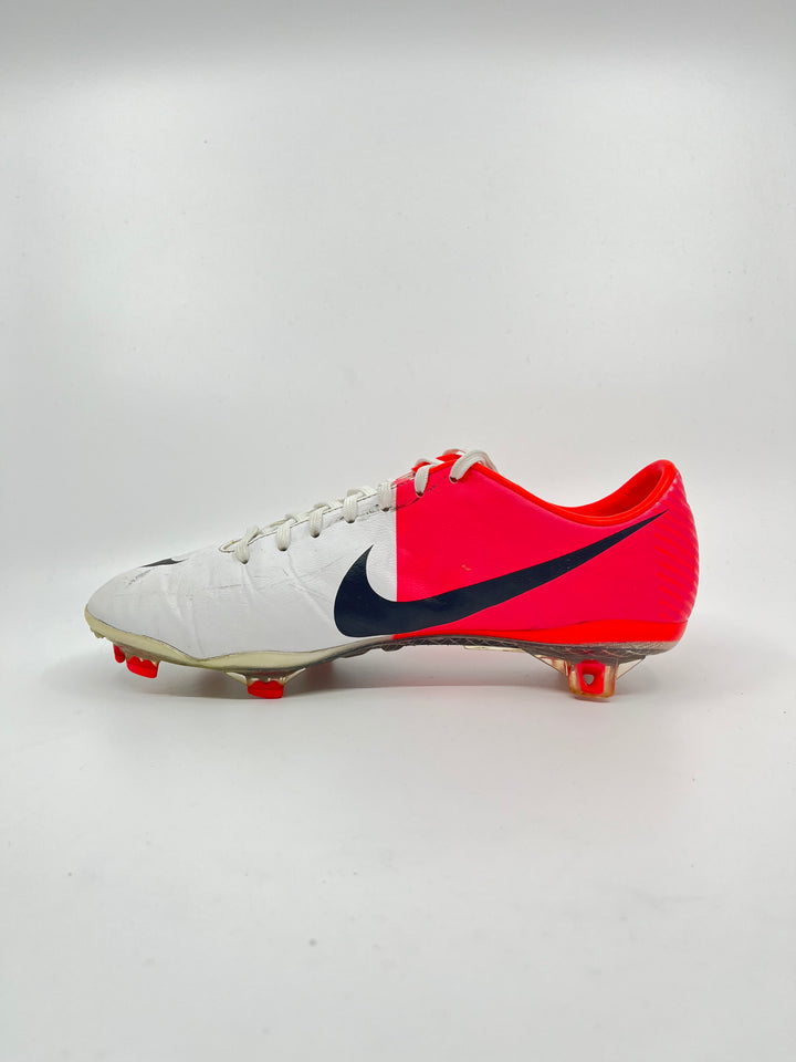 Nike Mercurial Vapor 8 - Size 40,5