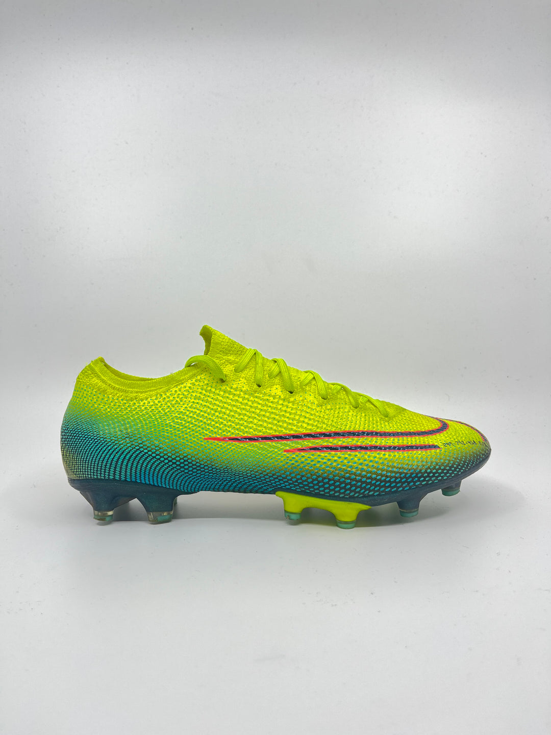 Nike Mercurial Vapor 13 DS - Size 41
