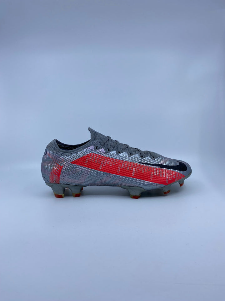 Nike Mercurial Vapor 13 - Size 41