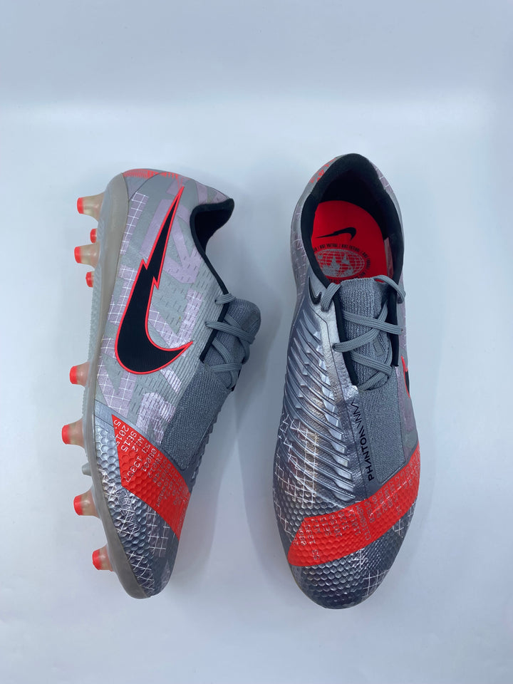 Nike Phantom Venom Elite - Size 42