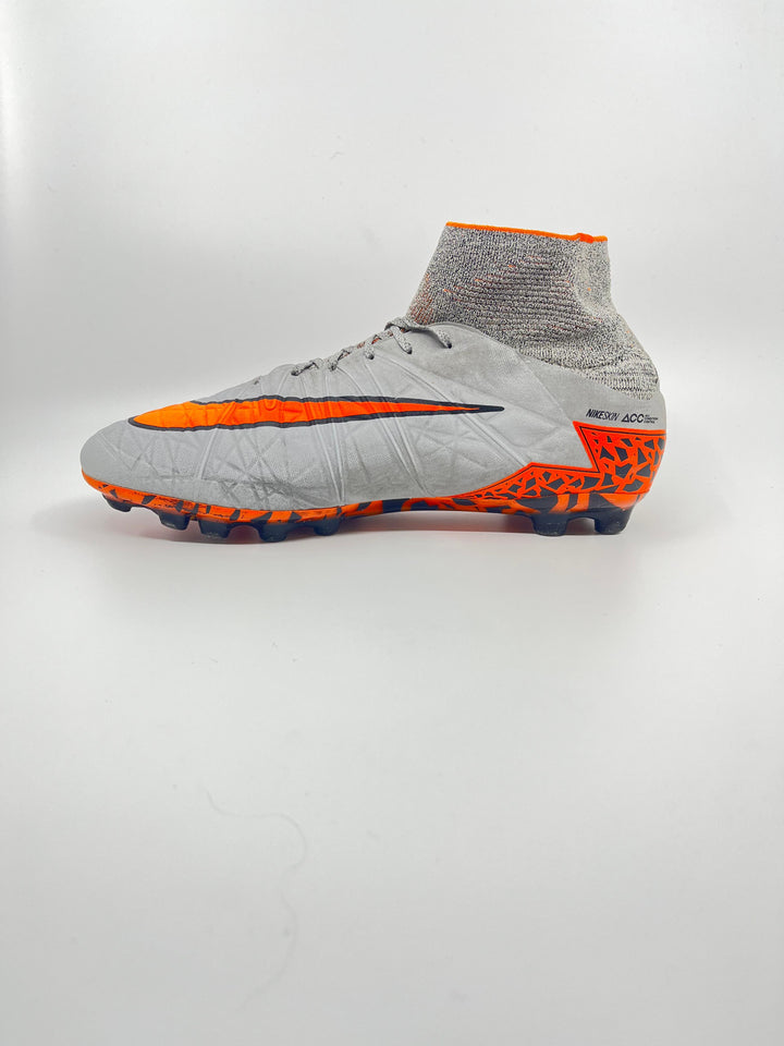 Nike Hypervenom Phantom 2- Size 45.5