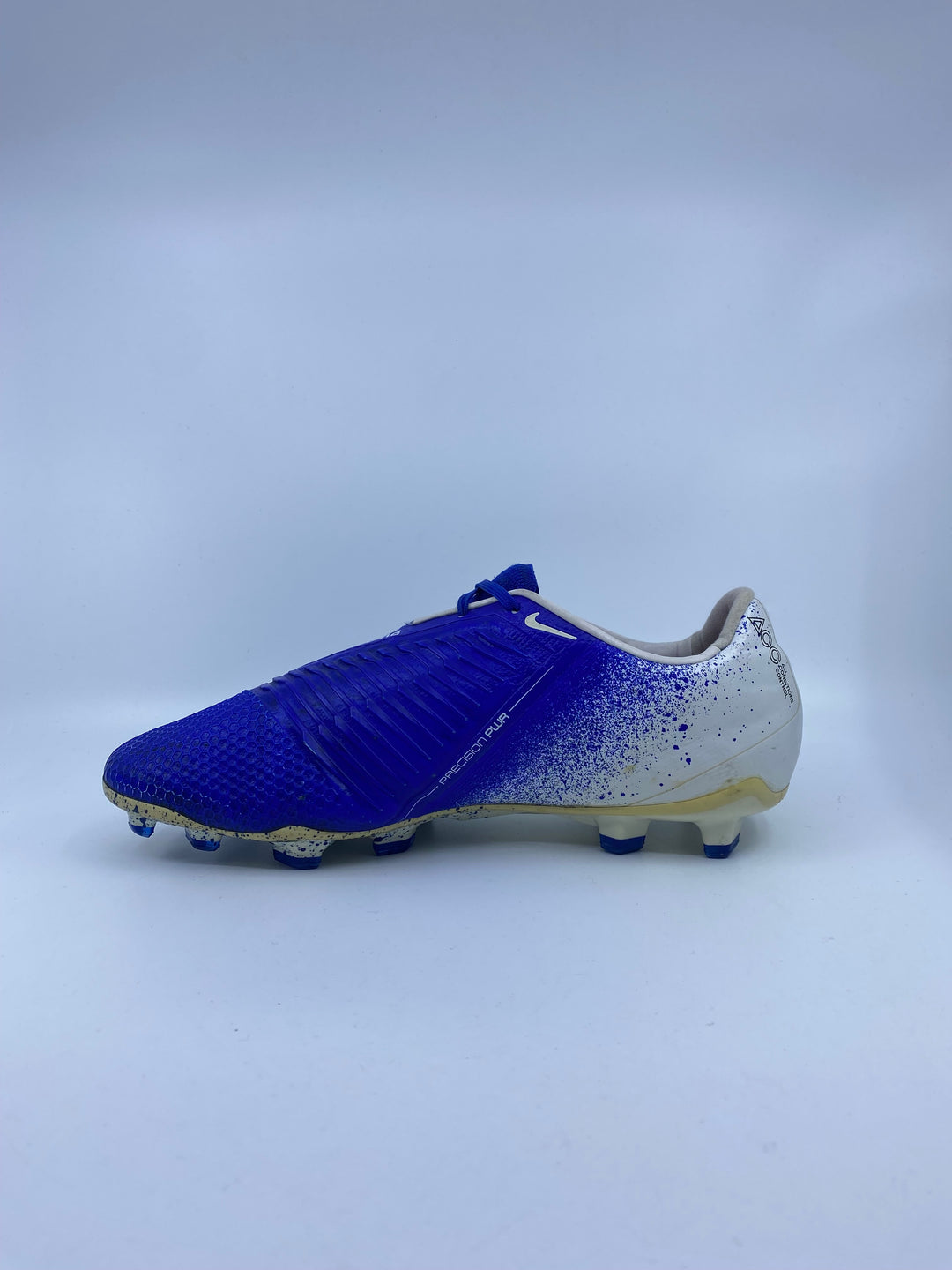 Nike Phantom Venom - Size 42