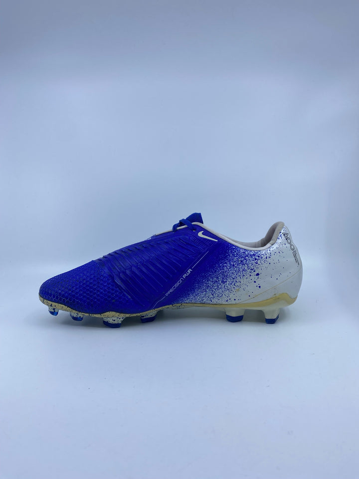 Nike Phantom Venom - Size 42