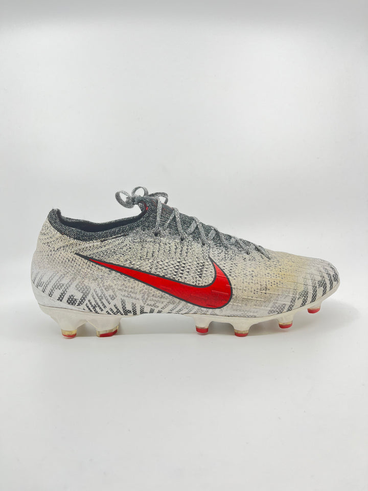 Nike Mercurial Vapor 12 NJR - Size 42