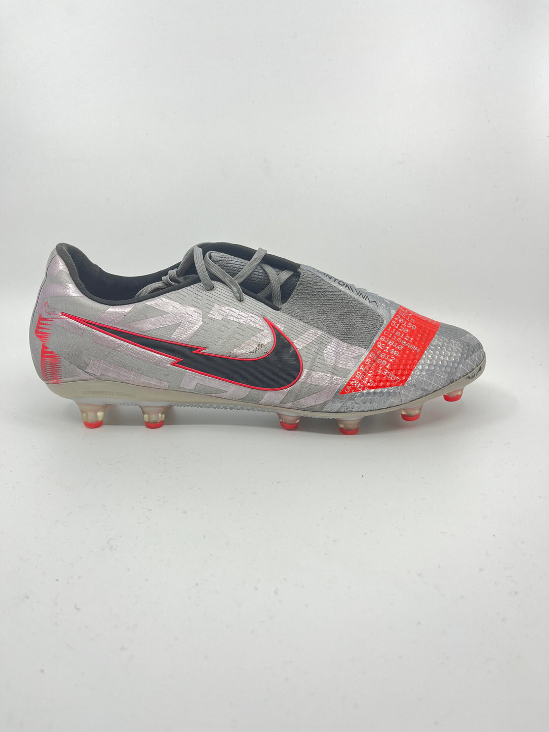 Nike Phantom Venom - Size 44.5