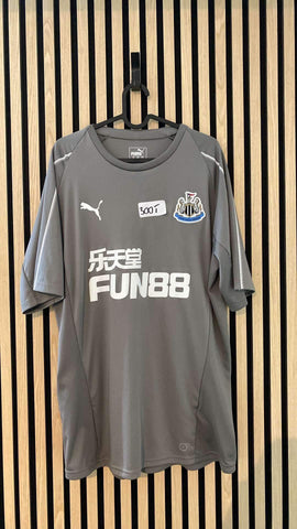 Newcastle training shirt - Size XL