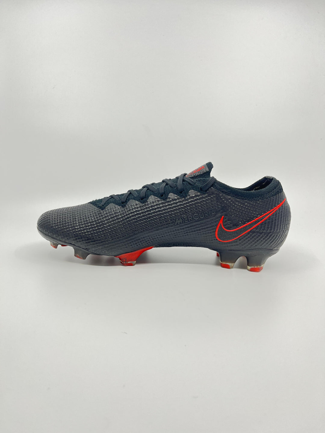 Nike Mercurial Vapor 13 - Size 42