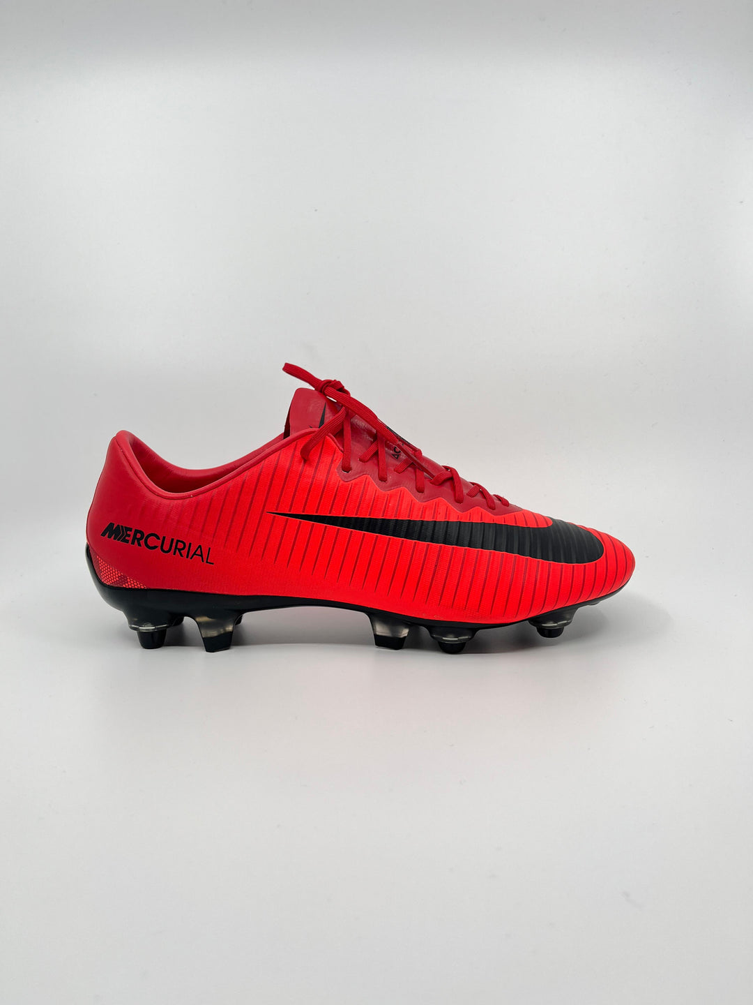 Nike Mercurial Vapor XI - Size 42