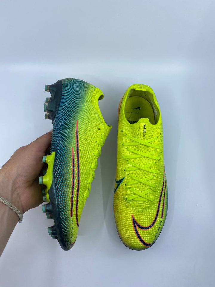 Nike Mercurial Vapor 13 - Size 40