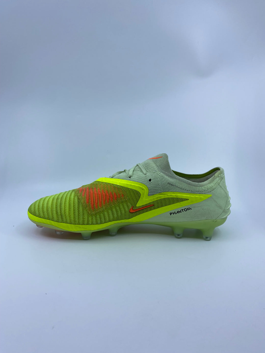 Nike Phantom 6 - Size 43