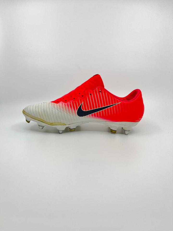 Nike Mercurial Vapor 11 - Size 42