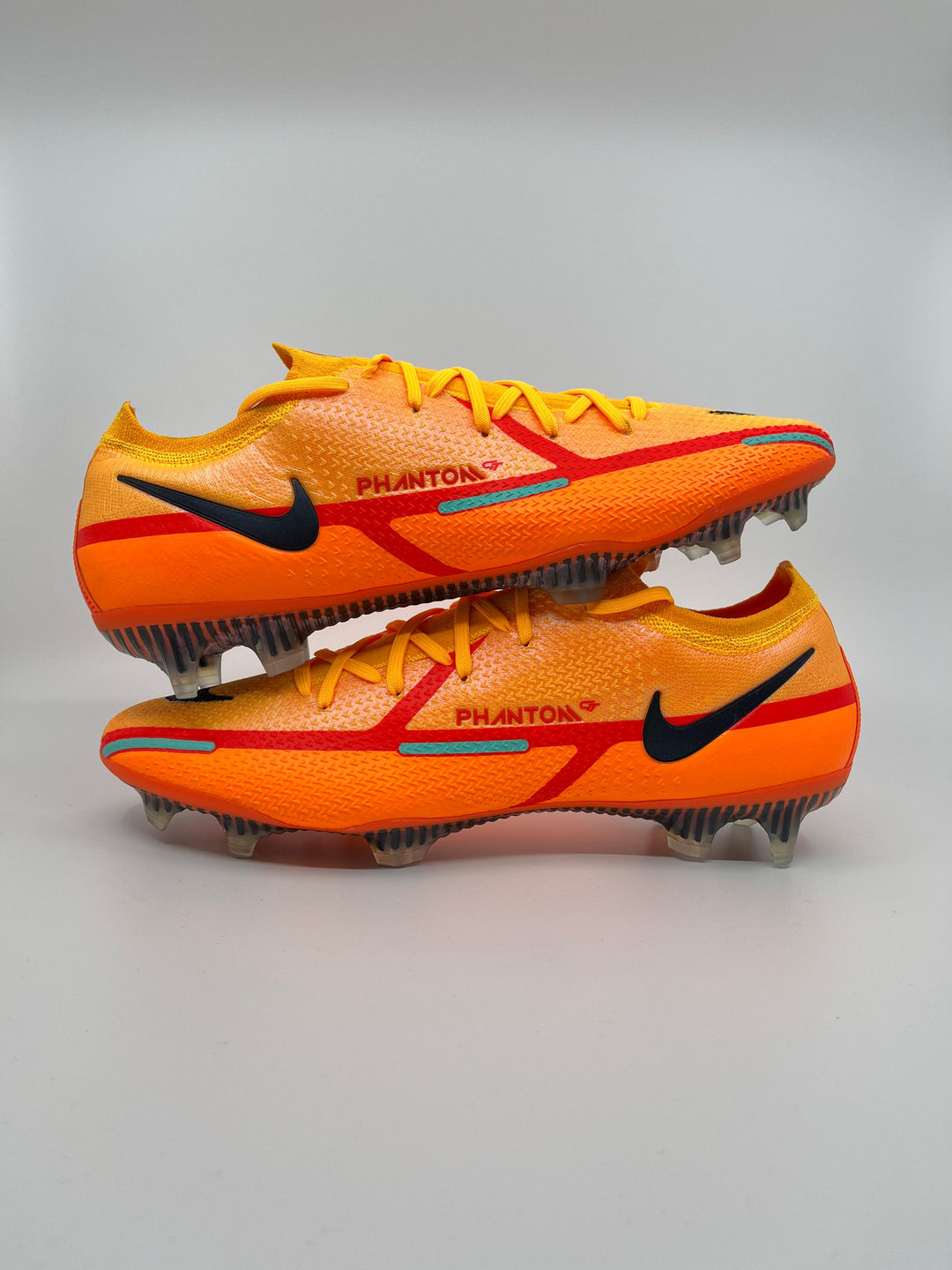 Nike Phantom GT 2 Elite - Size 44.5