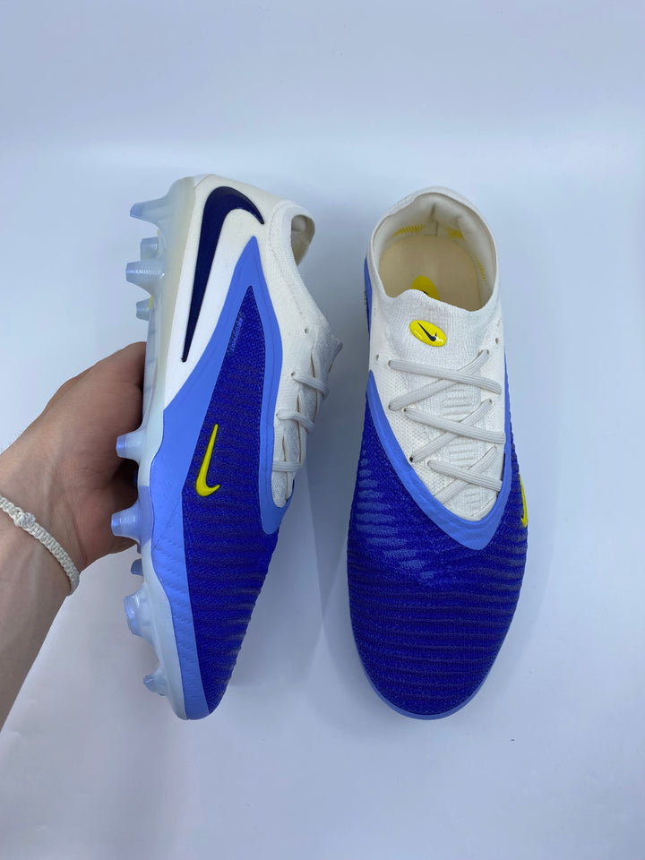 Nike Phantom 6 - Size 43