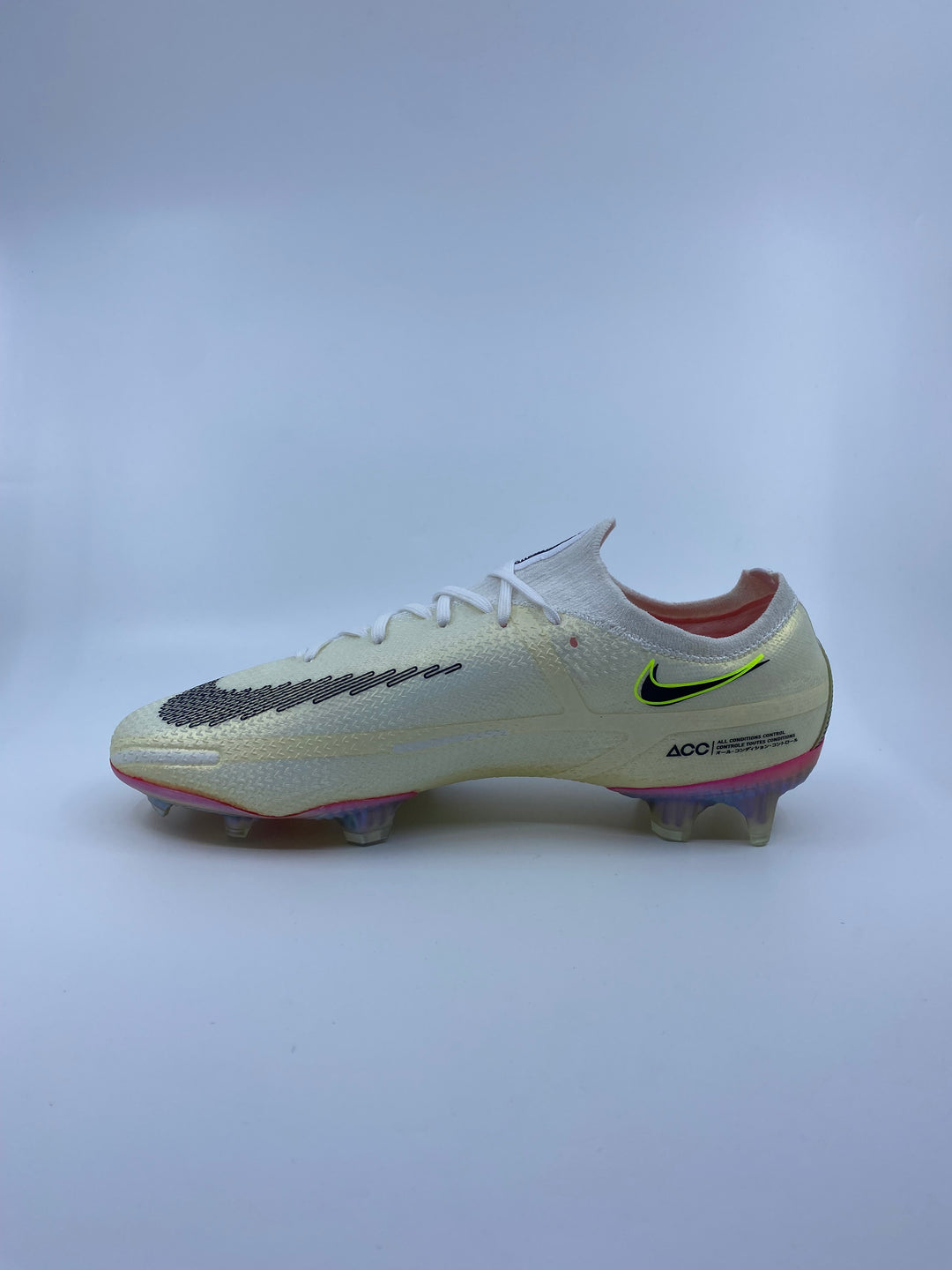 Nike Phantom GT - Size 42.5