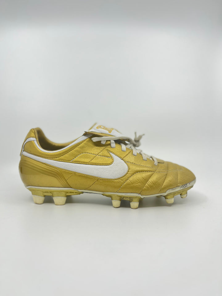 NIKE TIEMPO AIR LEGEND GOLD R10 - SIZE 42
