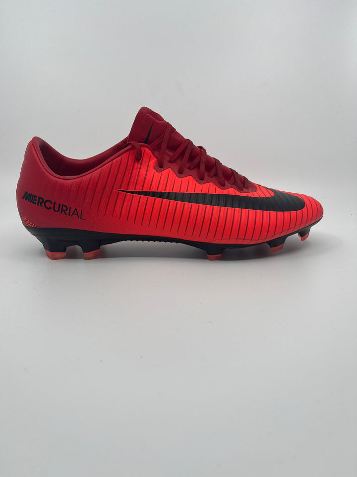 Nike Mercurial Vapor 11/XI Size 44.5