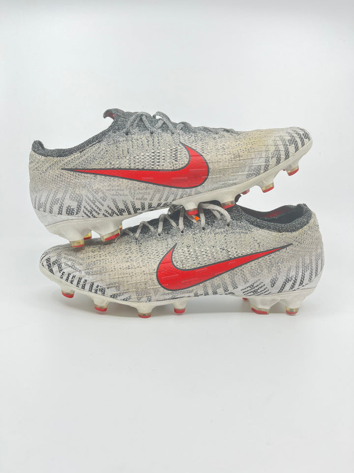 Nike Mercurial Vapor 12 NJR - Size 42