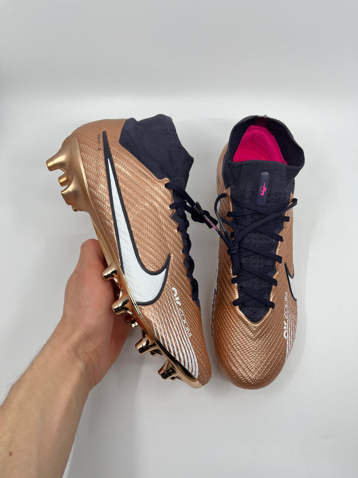 Nike Mercurial Superfly 9 WC - Size 42