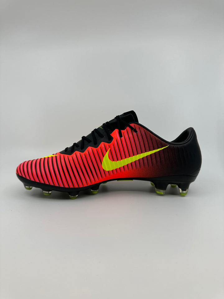 Nike Mercurial Vapor XI - Size 43