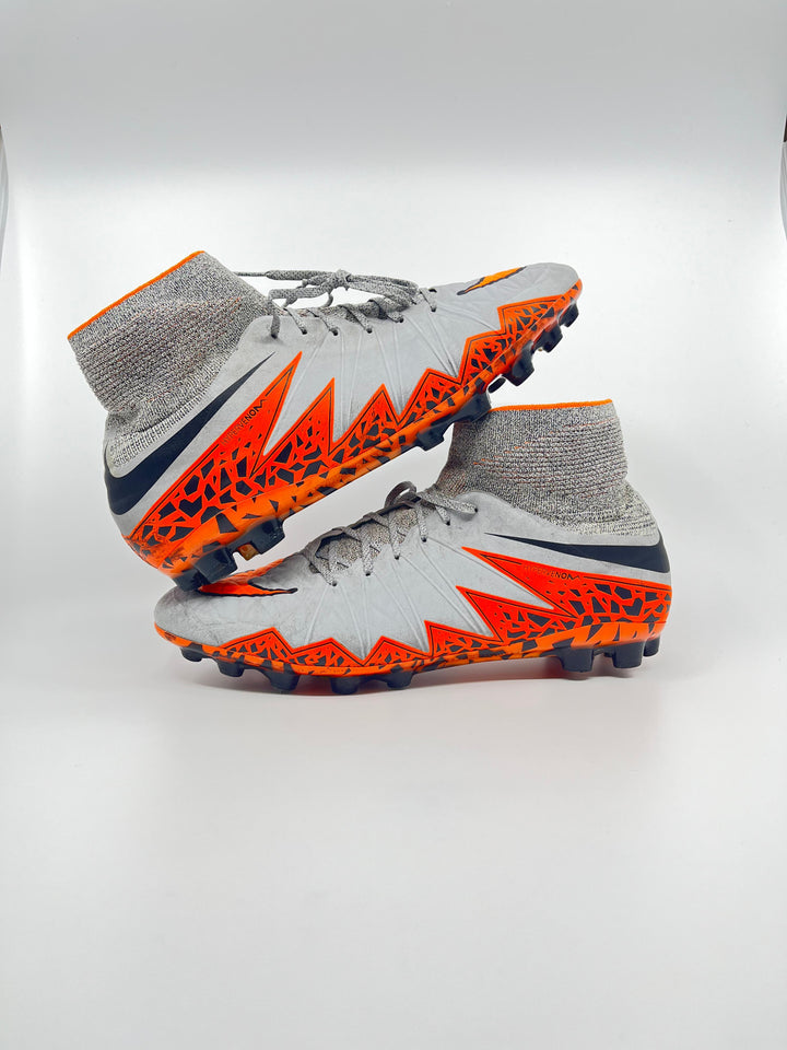 Nike Hypervenom Phantom 2- Size 45.5