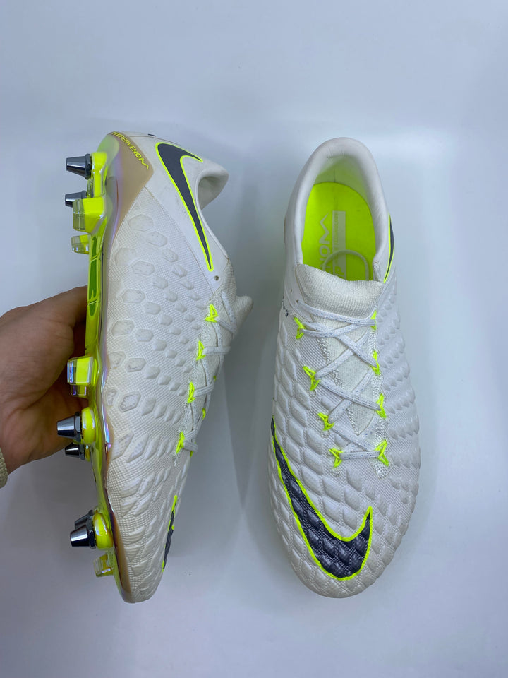 Nike Hypervenom Phantom 3 - Size 43