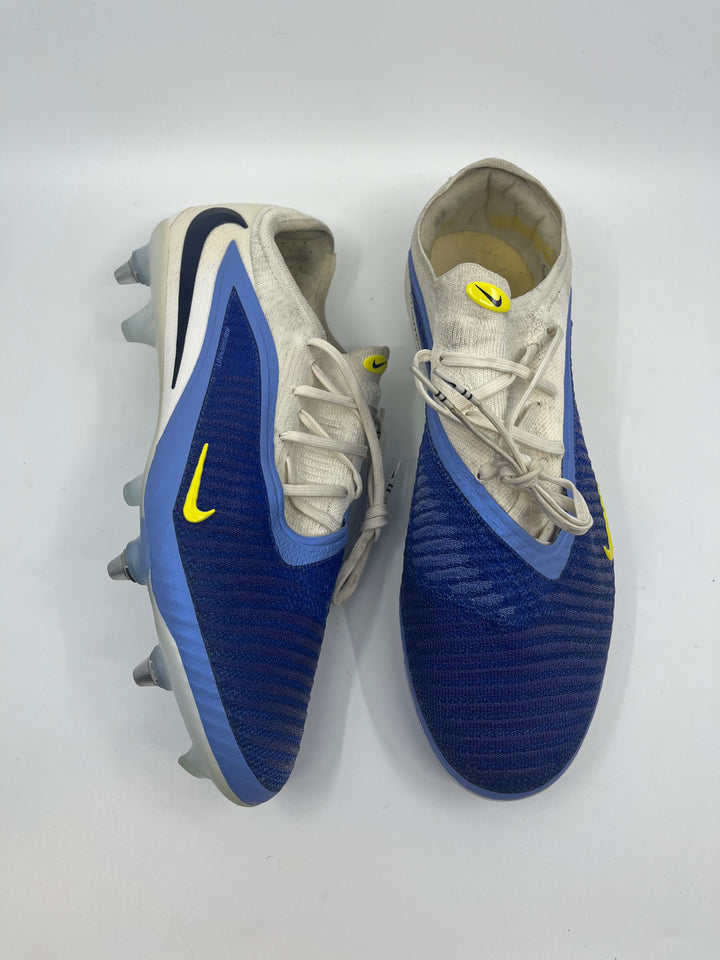 Nike Phantom 6 - Size 43