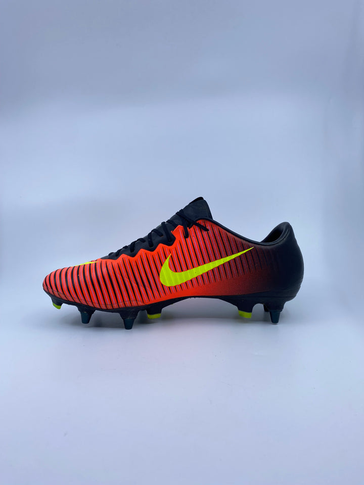 Nike Mercurial Vapor XI - Size 43