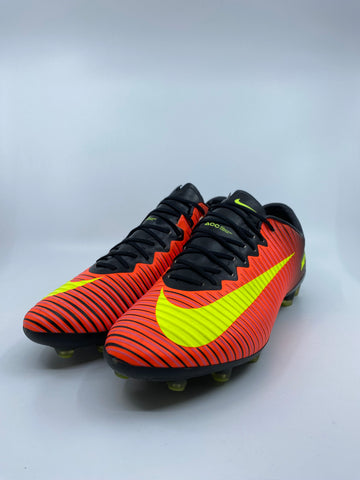 Nike Mercurial Vapor XI - Size 43