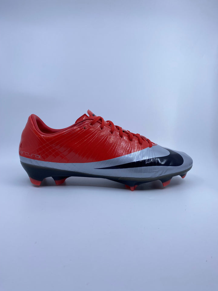Nike Mercurial Superfly 1 RGN - Size 45.5