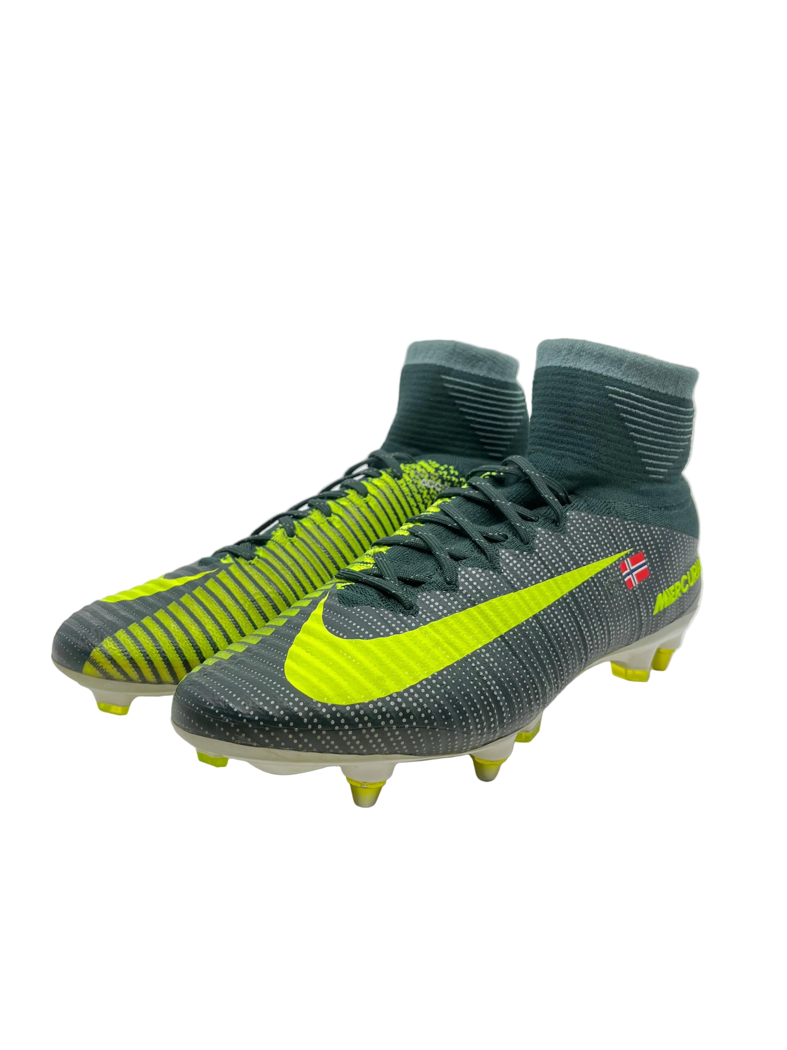 nike mercurial 44