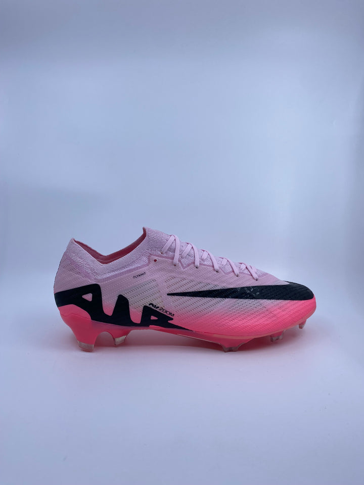 Nike Mercurial Vapor 15 - Size 44.5
