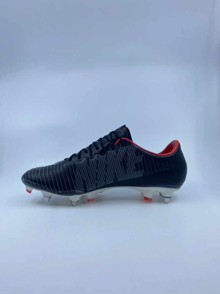 Nike Mercurial Vapor XI - Size 43