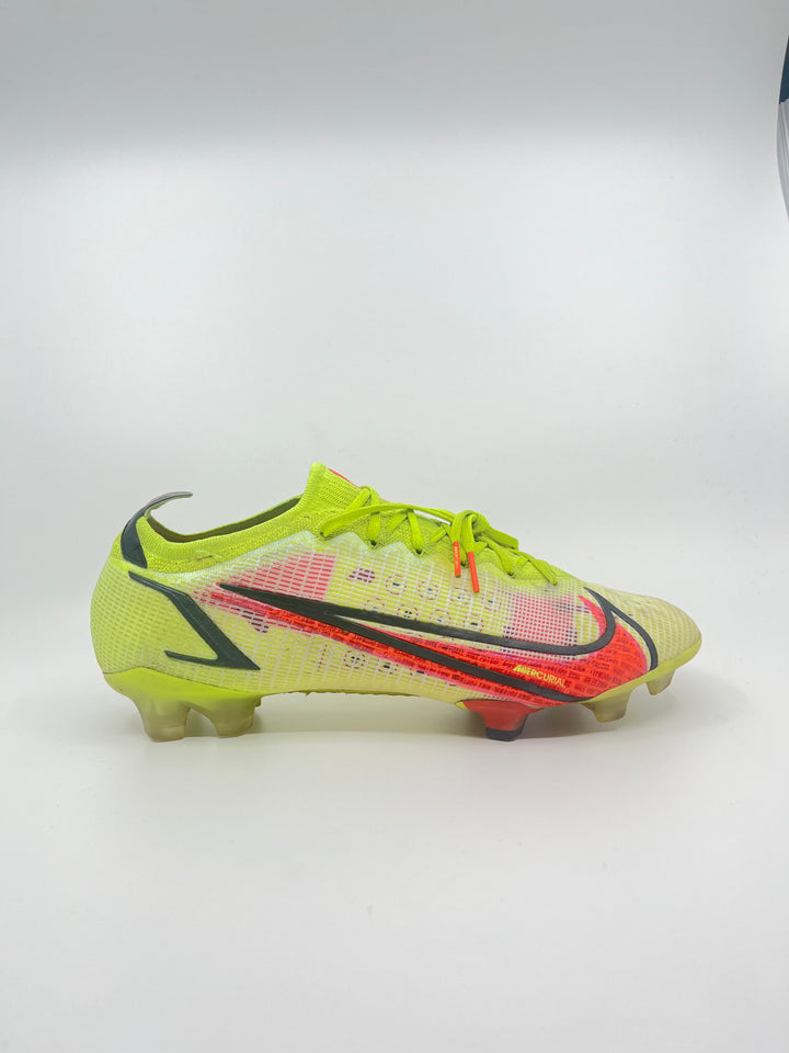 NIKE MERCURIAL VAPOR 14 - SIZE 44
