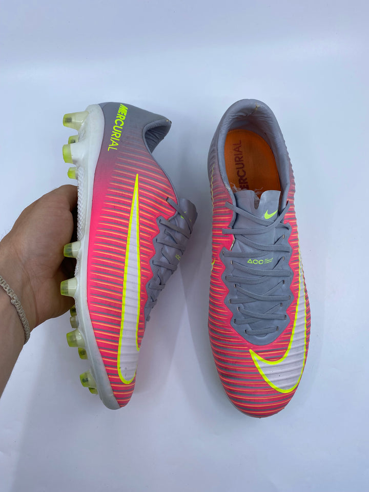 Nike Mercurial Vapor XI - Size 40,5
