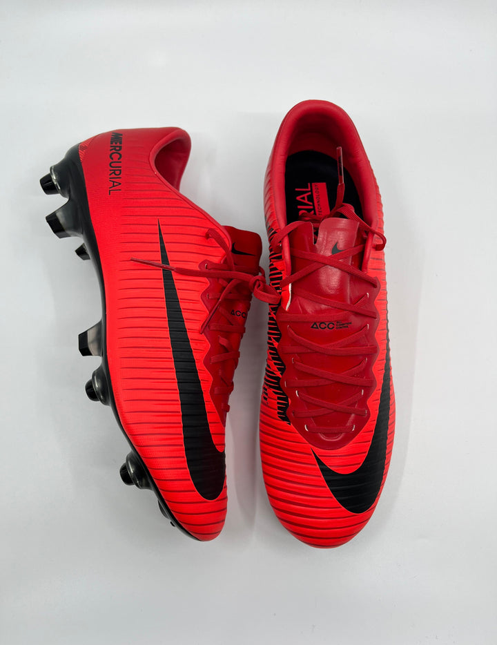 Nike Mercurial Vapor XI - Size 42