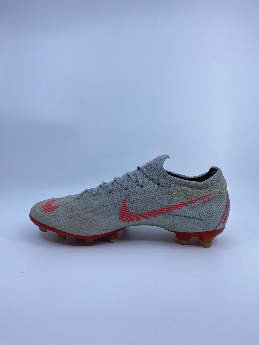 Nike Mercurial Vapor 12 - Size 40