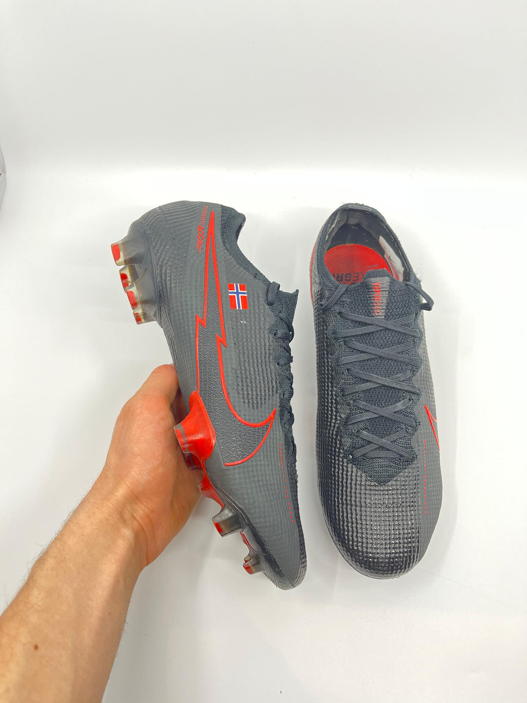 Nike Mercurial Vapor 13 - Size 42