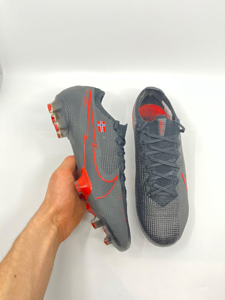 Nike Mercurial Vapor 13 - Size 42