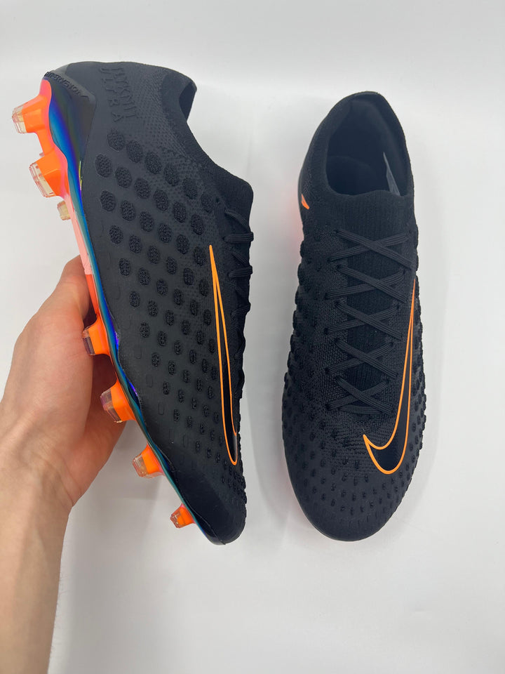 Nike Phantom Ultra Venom - Size 45.5