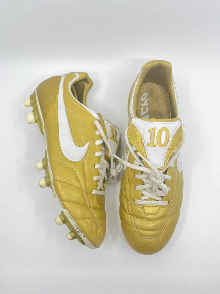 NIKE TIEMPO AIR LEGEND GOLD R10 - SIZE 42