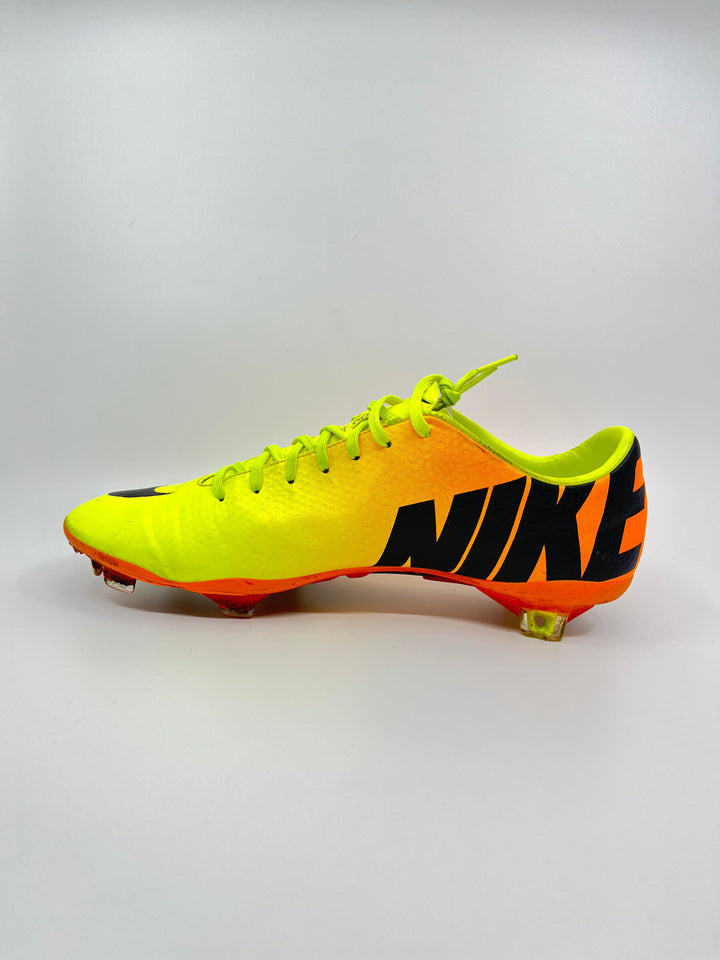 Nike Mercurial Vapor 9 - Size 42,5