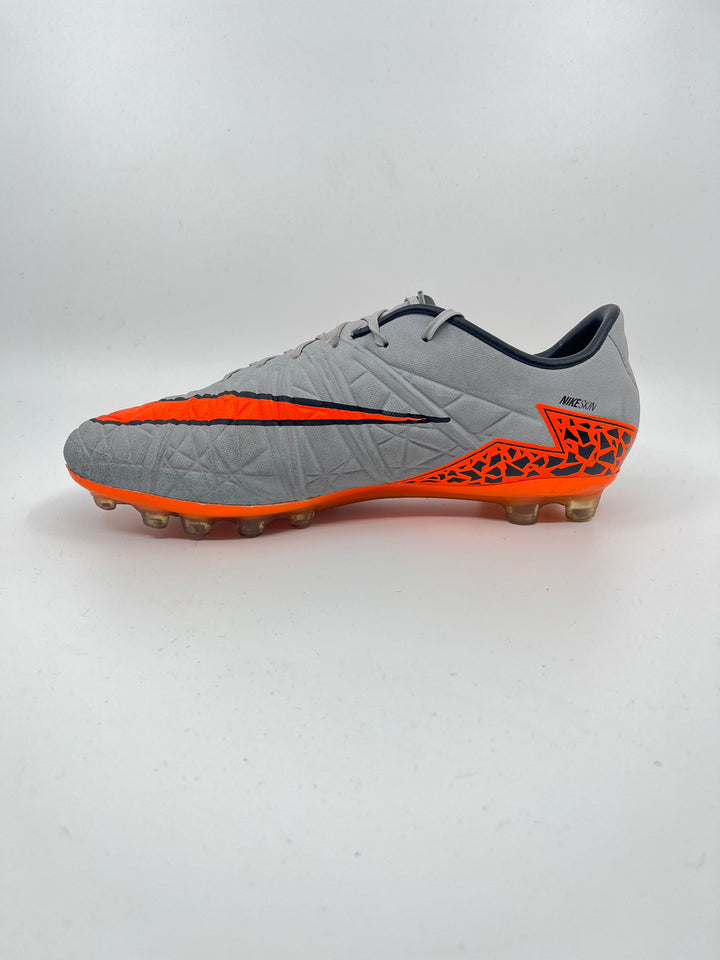 Nike Hypervenom Phinish - Size 40.5