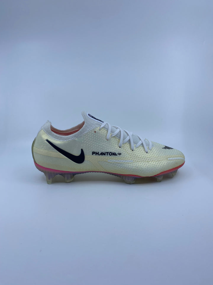 Nike Phantom GT - Size 42.5