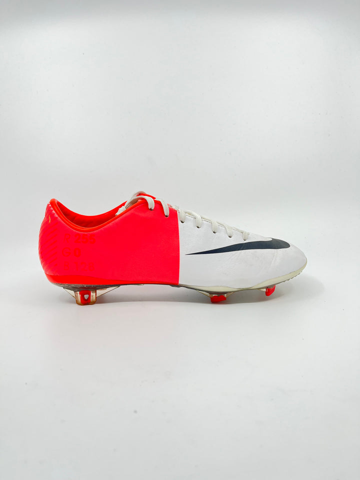 Nike Mercurial Vapor 8 - Size 40,5
