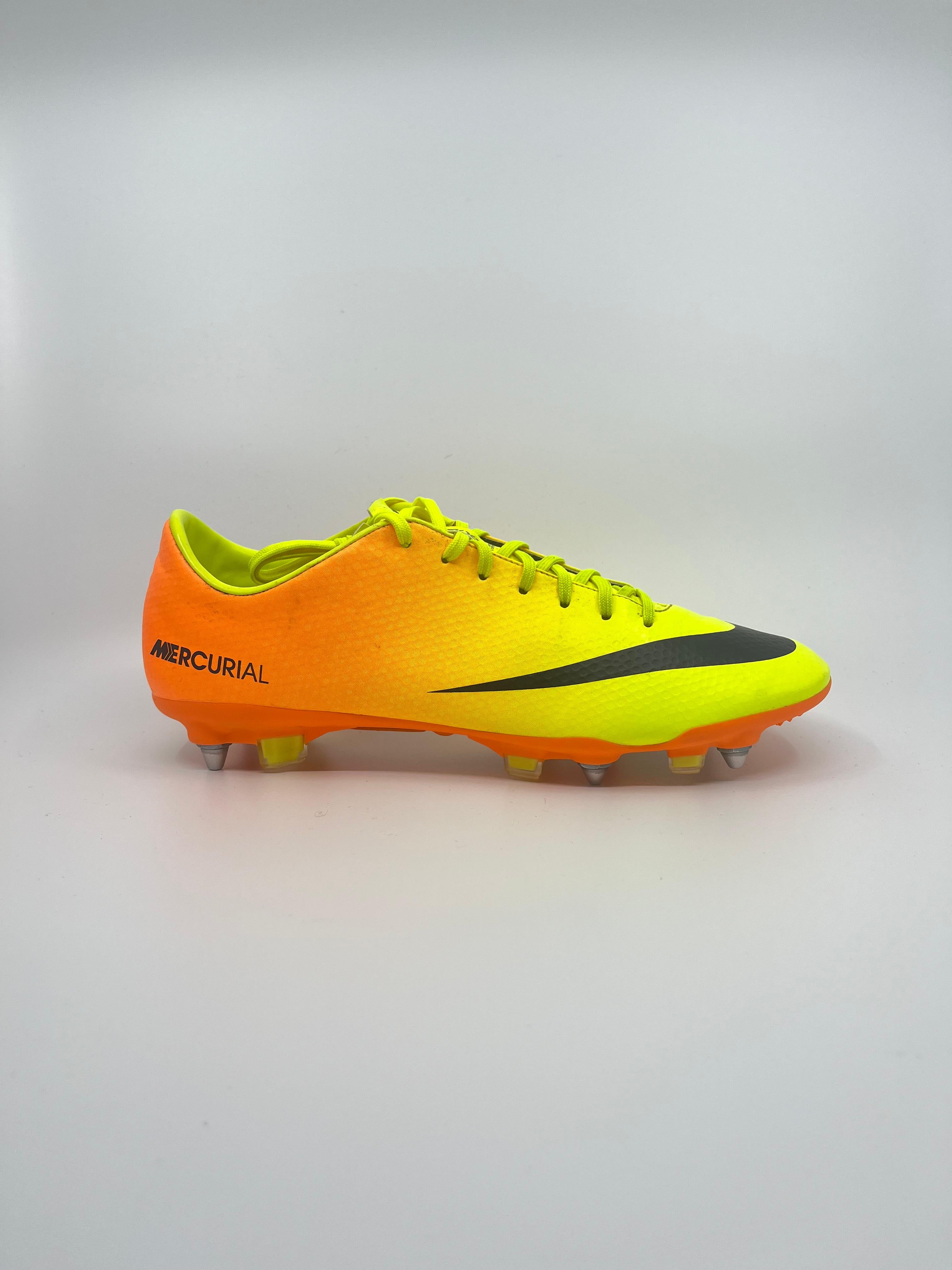 nike mercurial 44