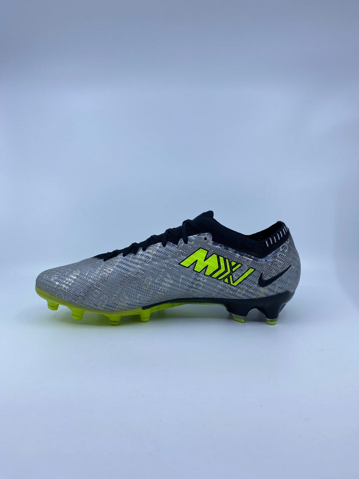 Nike Mercurial Vapor 15 - Size 43